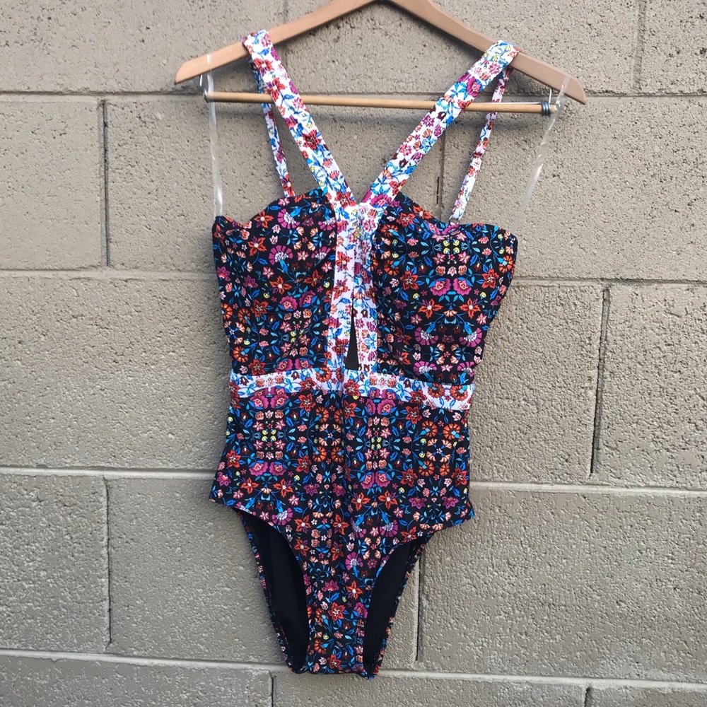 🎄new! Nordstrom Ditsea one piece suit